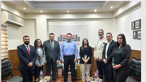 صورة من اللقاء