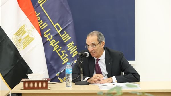  الدكتورعمرو طلعت