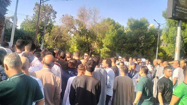 جانب من الزحام