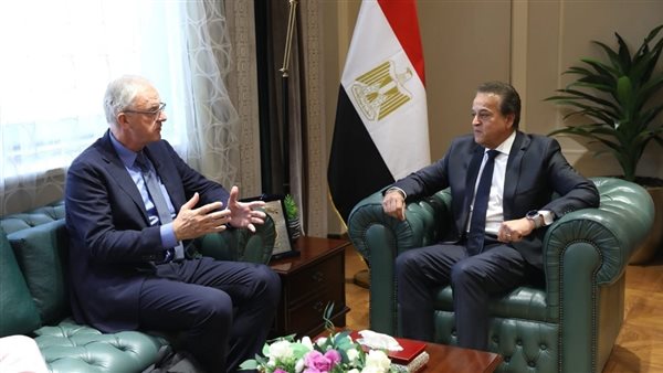  الدكتور خالد عبدالغفار