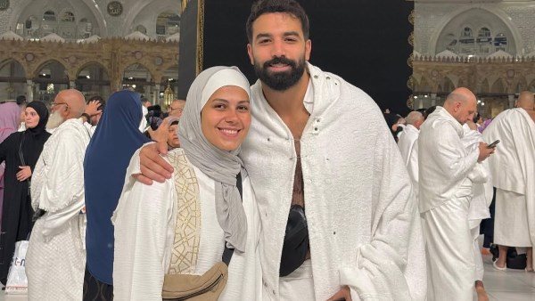 حازم ايهاب وزوجته