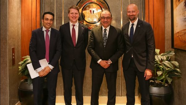 وزير قطاع الأعمال