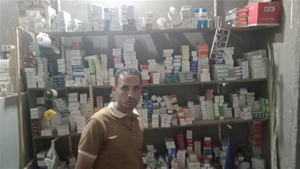 ضبط مخزن أدوية غير