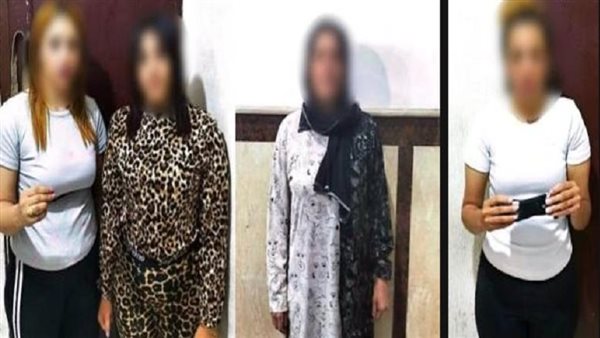 4 سيدات يروجن لأعمال