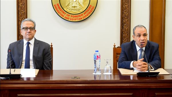 وزير الخارجية ىالدكتور