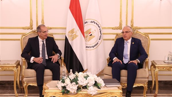 وزيرا الاتصالات 