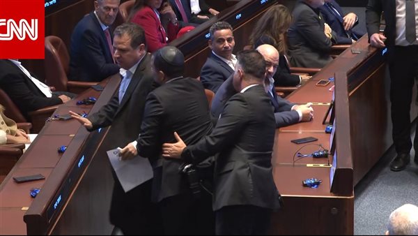 طرد نائبين من الكنيست