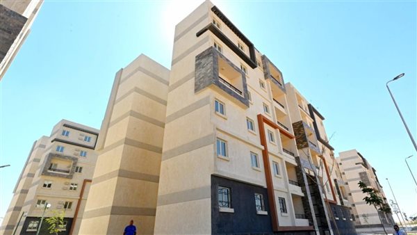 وزير الإسكان ومحافظ