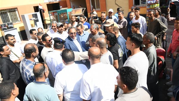 محافظ قنا يفتتح مجمع