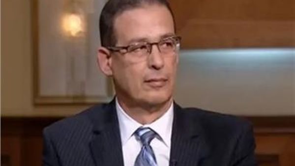  السفير عاطف سالم