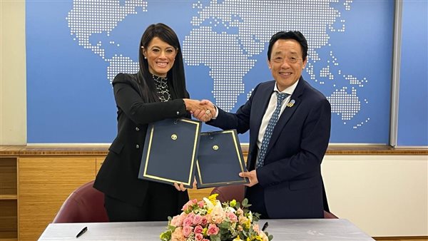  وزيرة التخطيط