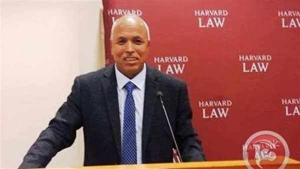 علي الأعور محلل سياسي