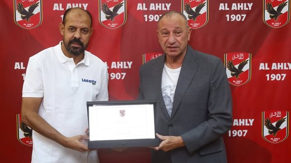 تكريم عماد النحاس