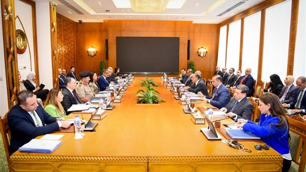 وزير الخارجية والهجرة