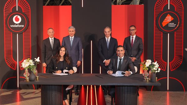 وزير الاتصالات 