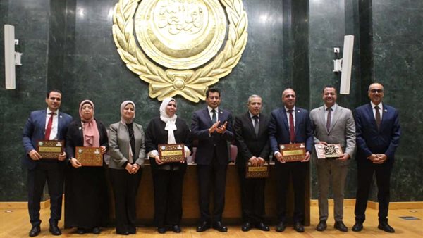  الدكتور أشرف صبحي