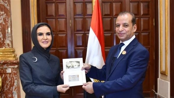 سحر نصر تتسلم كارنيه