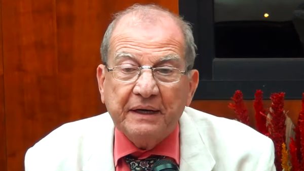  الدكتور محمد أبو