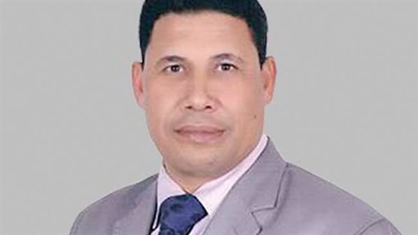 رئيس نقابة العاملين