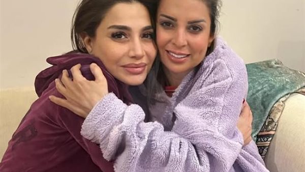 بسمة وهبة و الإعلامية فيفيان