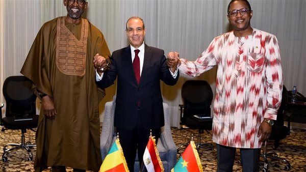 وزير الخارجية