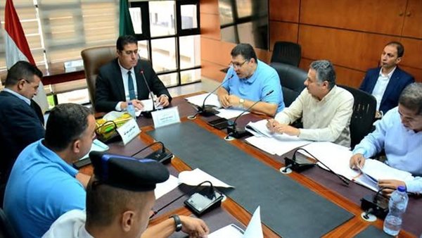  الدكتور أحمد العدل