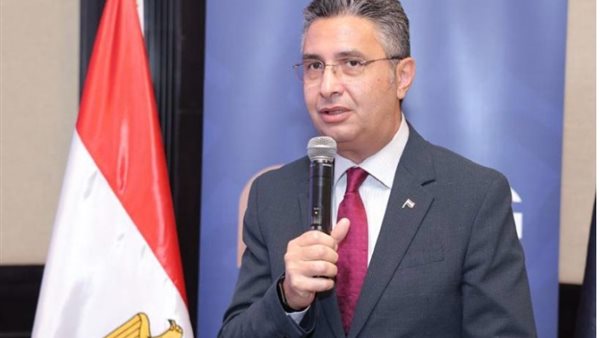  الدكتور شريف فاروق