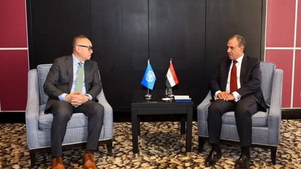 وزير الخارجية يلتقي