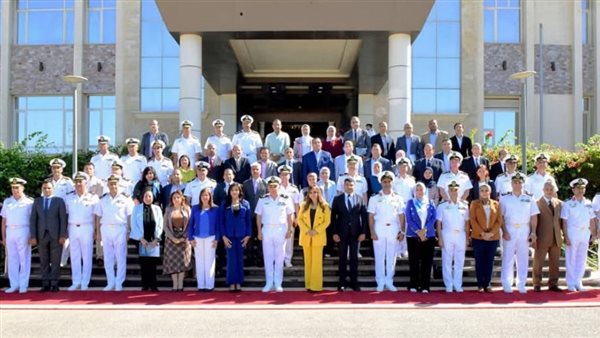 القوات البحرية تحتفل