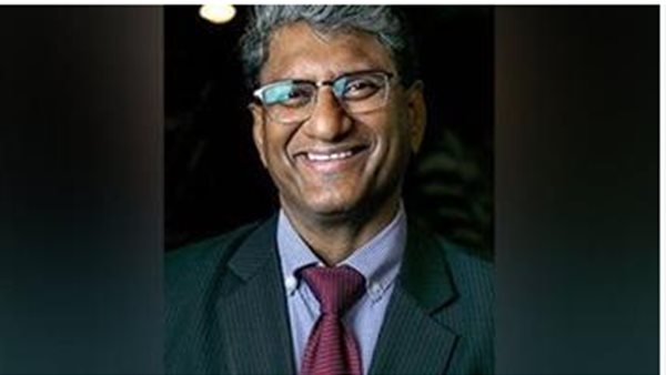 السفير الهندي، سوريش