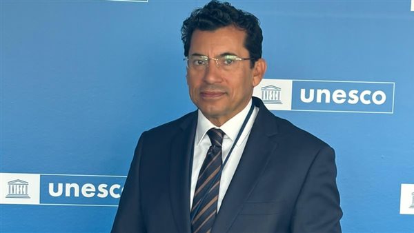 الدكتور أشرف صبحي