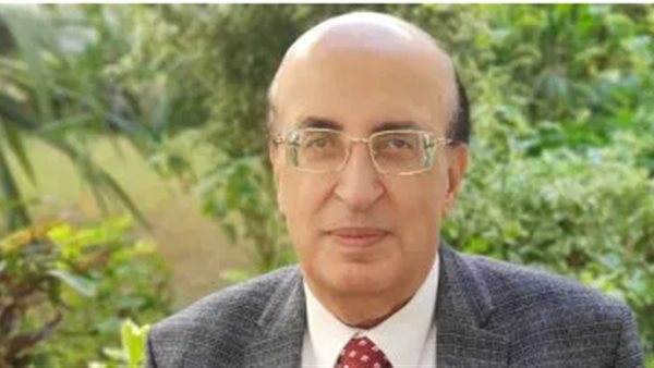  الدكتور ممتاز عبد