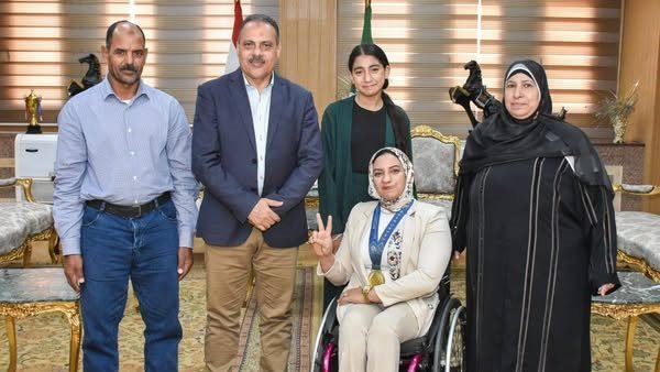 محافظ الشرقية يُكرم