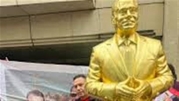 تمثال الرئيس السيسي