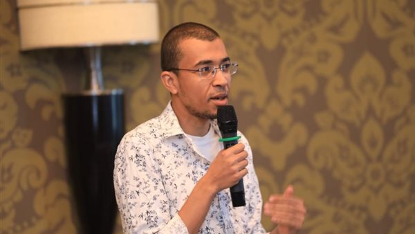  الكاتب الصحفي عبدالمجيد