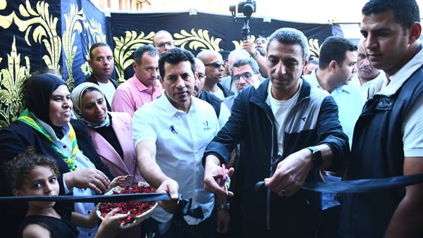 وزير الرياضة ومحافظ