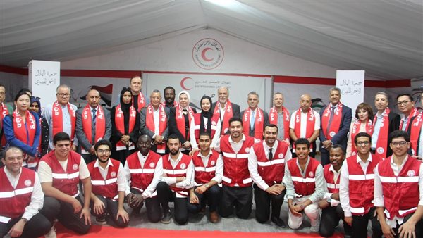 الهلال الأحمر يستقبل
