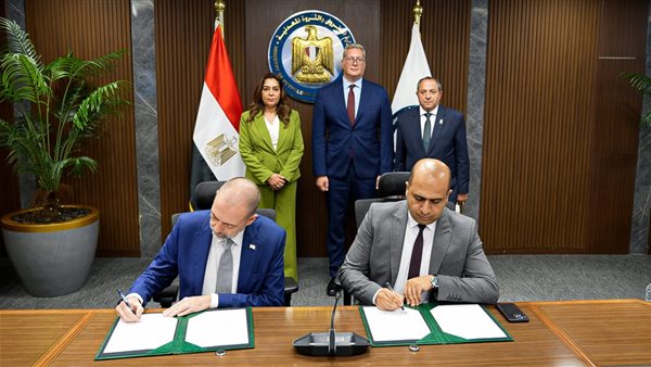 توقيع اتفاقية مصرية