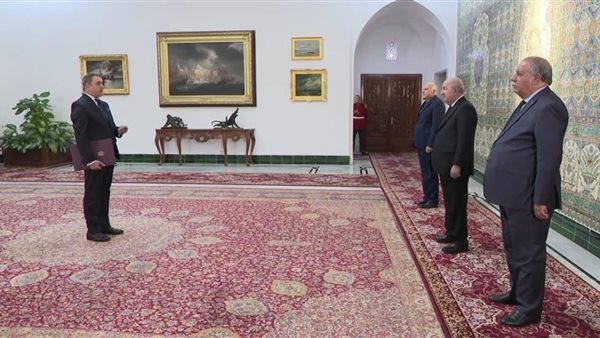 السفير عبد اللطيف