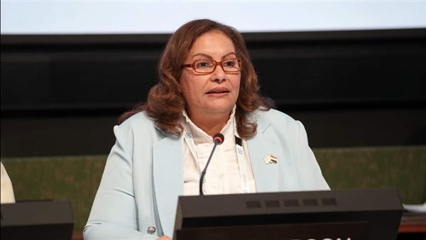  عايدة نصيف، عضو