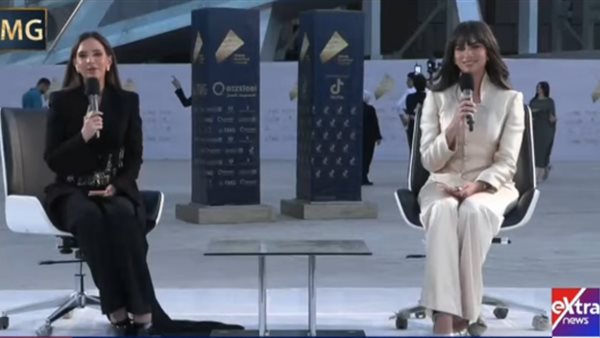  الإعلامية آية لطفي