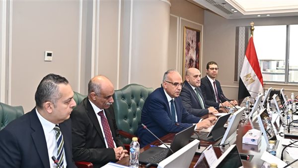  وزير الموارد المائية