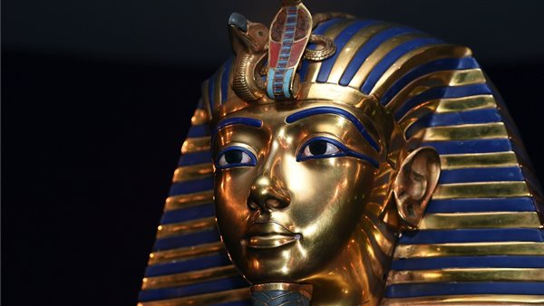  قناع الملك توت عنخ