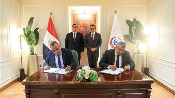  لقاء وزير الصحة