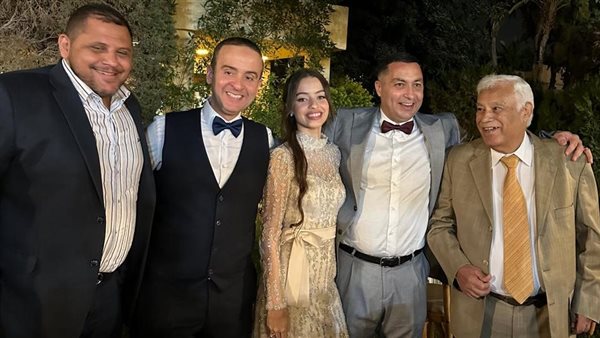 حفل خطوبة عائلي 