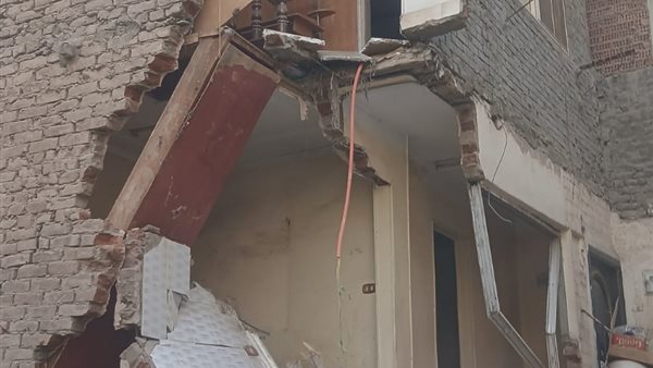 سقوط جزء من غقار