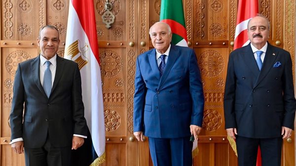 وزير الخارجية