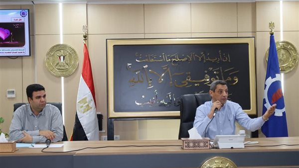 محافظ  السويس في