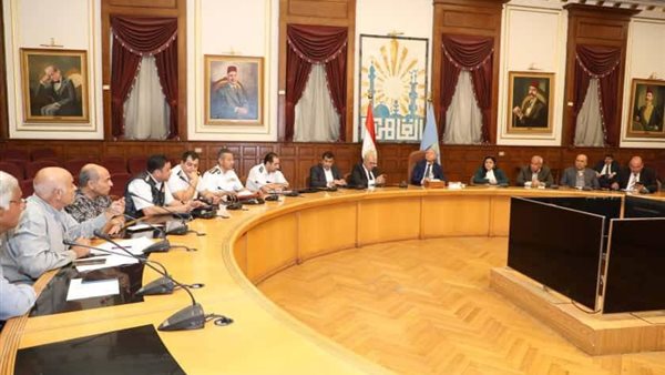 اجتماع محافظ القاهرة