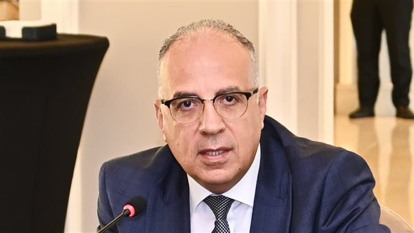  وزير الموارد المائية